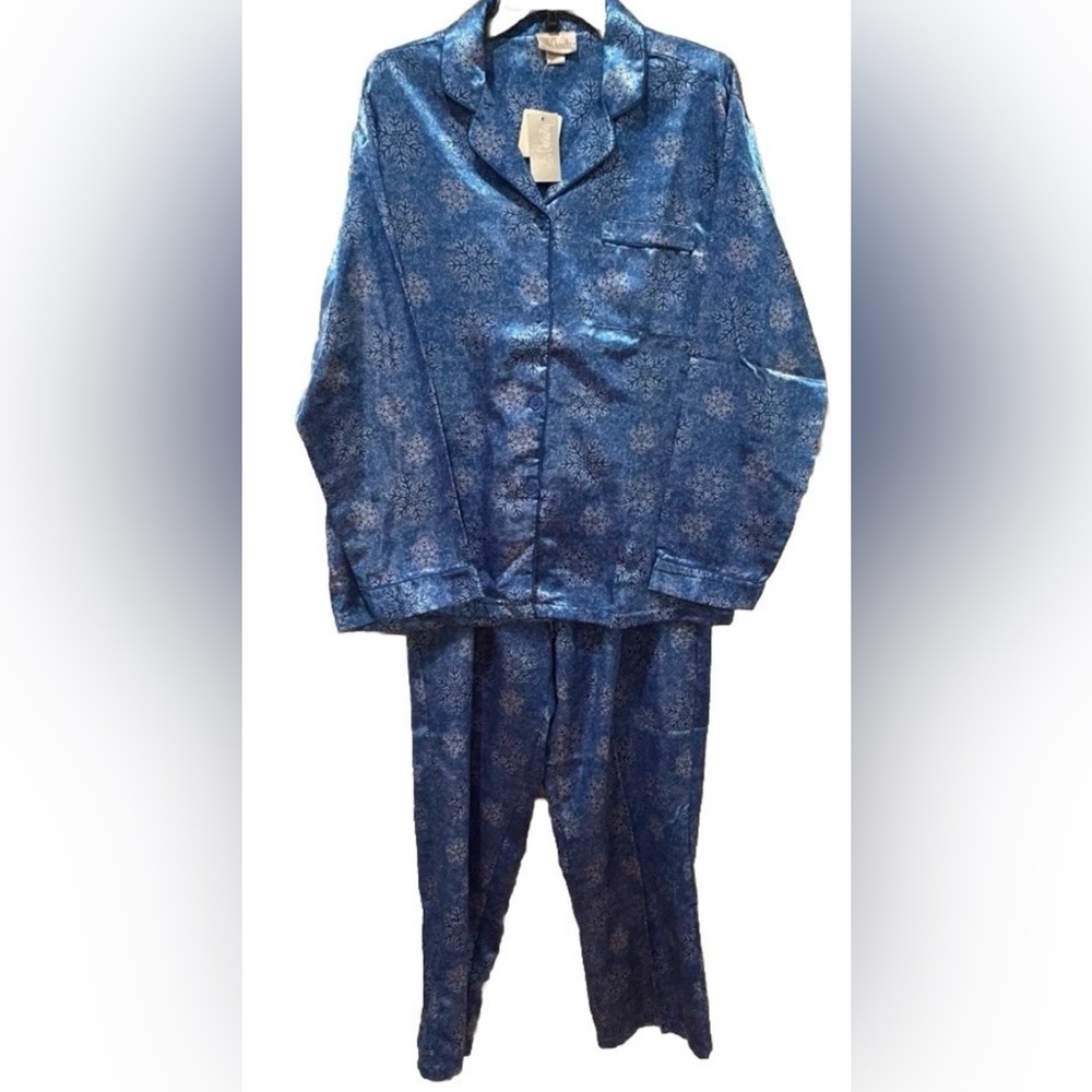 Character Pajama Set Women’s Size Large